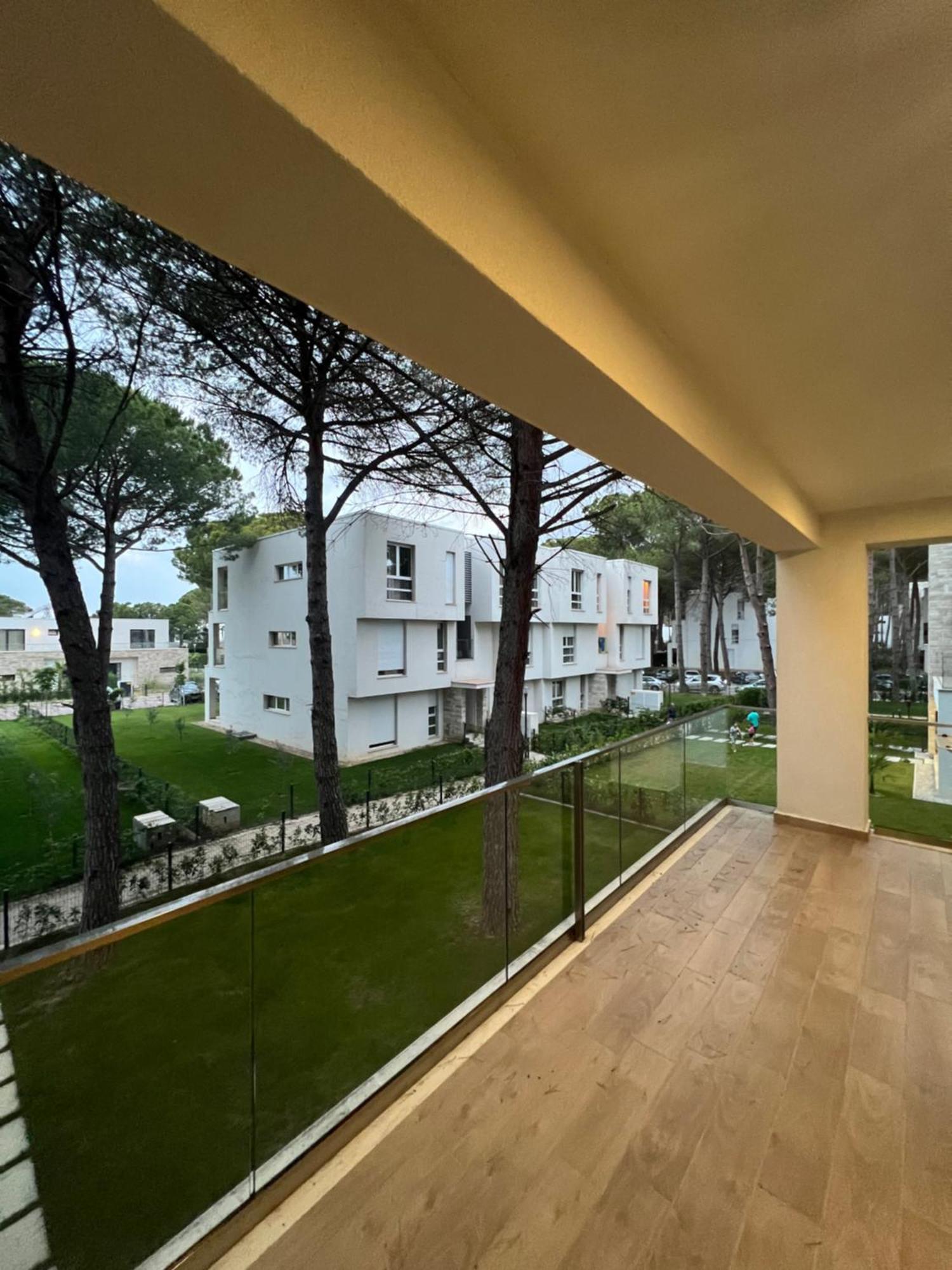 Pine Apartments At San Pietro Resort Durrës Eksteriør billede
